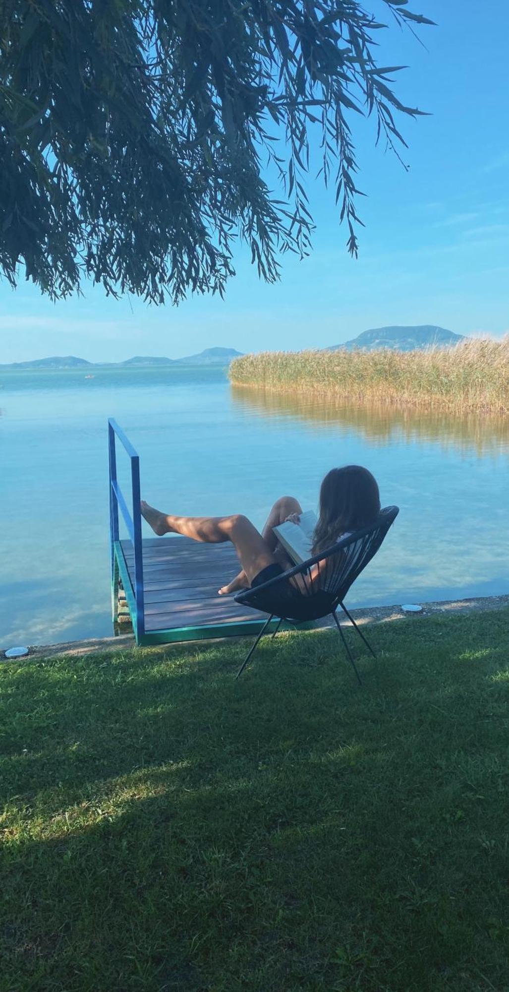 Balaton A Kertben - Balaton In The Garden - Beachfront Houses With Beautiful View, Private Beach Балатонфеньвеш Екстер'єр фото