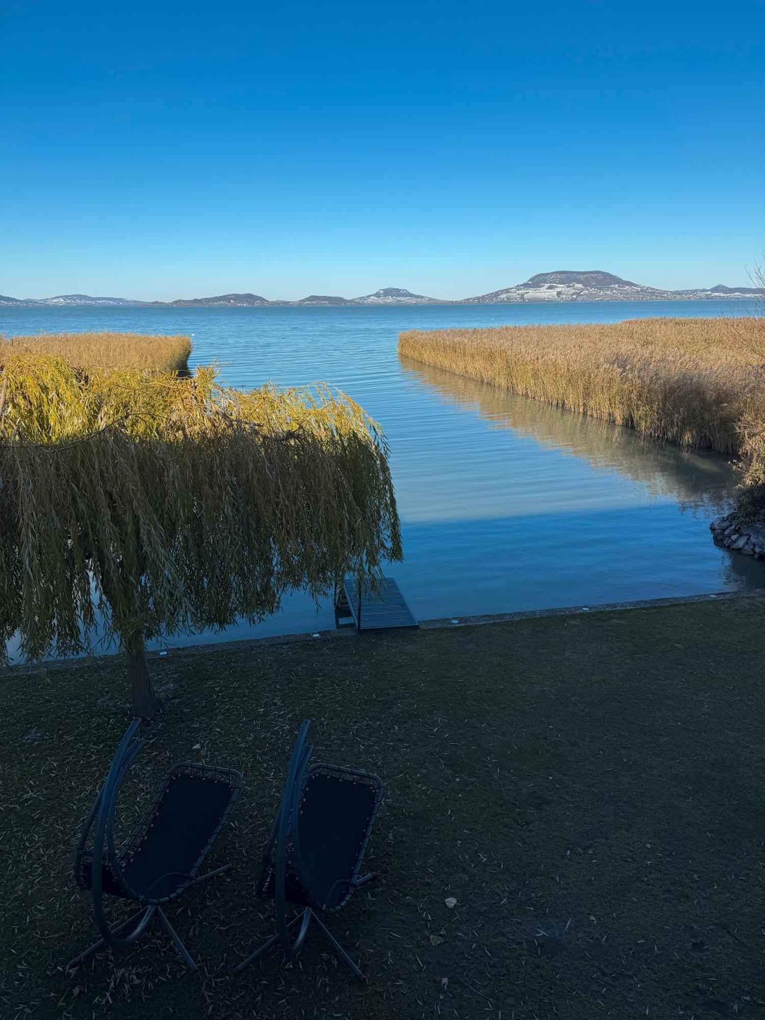 Balaton A Kertben - Balaton In The Garden - Beachfront Houses With Beautiful View, Private Beach Балатонфеньвеш Екстер'єр фото